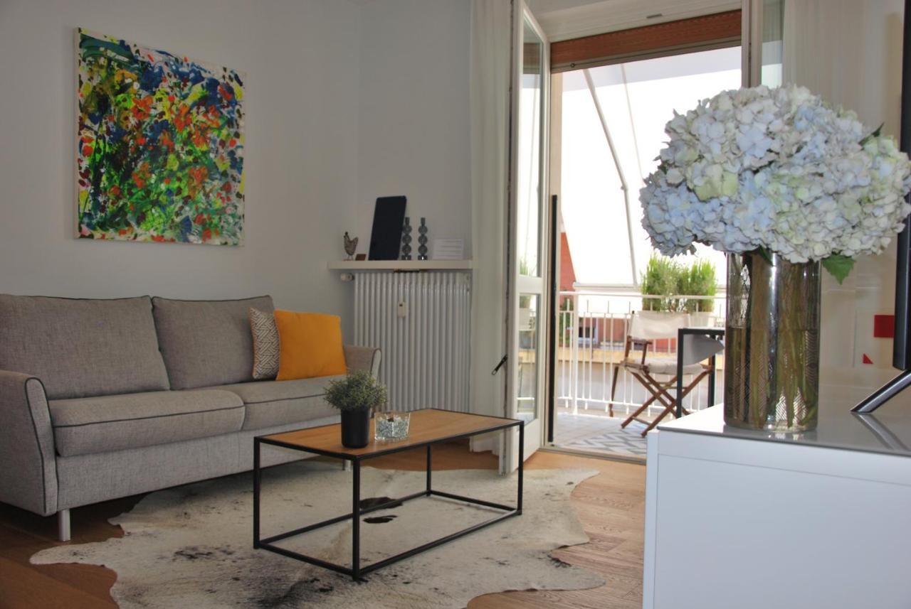 Suite 51 Appartamento Con Terrazzo A 50 Mt Dal Lago - Private Parking (Adults Only) Arona Zewnętrze zdjęcie