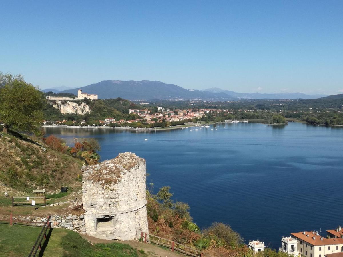 Suite 51 Appartamento Con Terrazzo A 50 Mt Dal Lago - Private Parking (Adults Only) Arona Zewnętrze zdjęcie