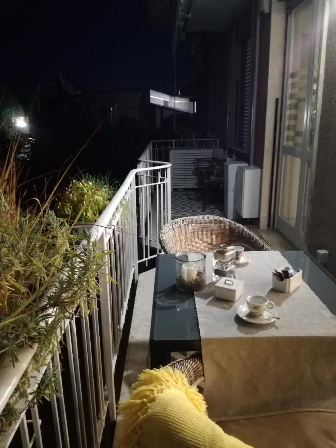Suite 51 Appartamento Con Terrazzo A 50 Mt Dal Lago - Private Parking (Adults Only) Arona Zewnętrze zdjęcie