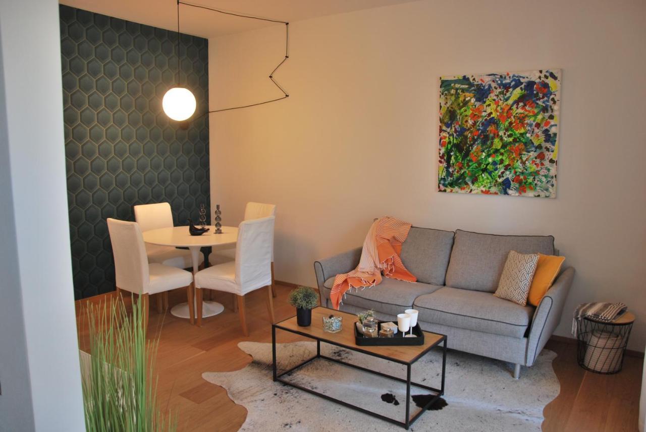 Suite 51 Appartamento Con Terrazzo A 50 Mt Dal Lago - Private Parking (Adults Only) Arona Zewnętrze zdjęcie