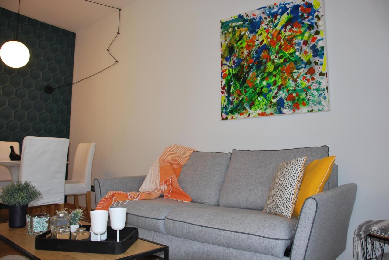 Suite 51 Appartamento Con Terrazzo A 50 Mt Dal Lago - Private Parking (Adults Only) Arona Zewnętrze zdjęcie