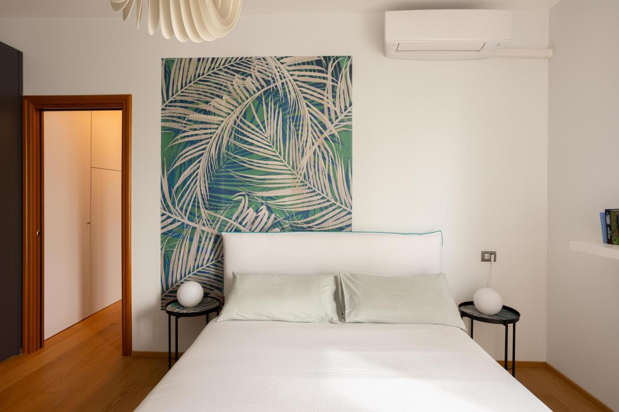 Suite 51 Appartamento Con Terrazzo A 50 Mt Dal Lago - Private Parking (Adults Only) Arona Zewnętrze zdjęcie