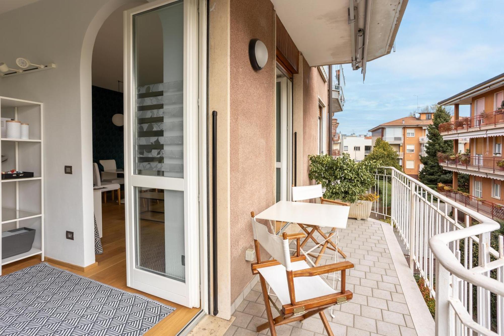 Suite 51 Appartamento Con Terrazzo A 50 Mt Dal Lago - Private Parking (Adults Only) Arona Zewnętrze zdjęcie