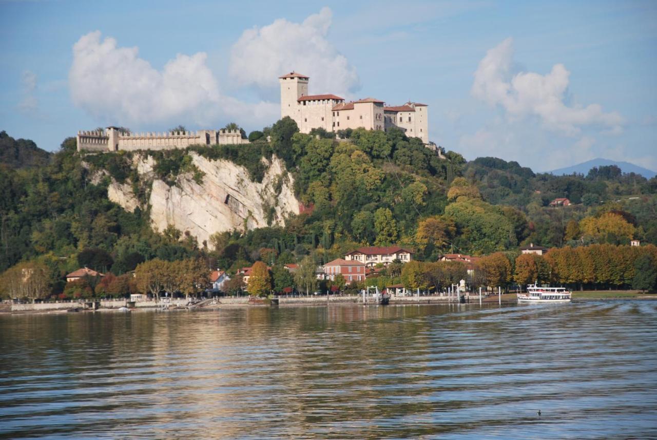 Suite 51 Appartamento Con Terrazzo A 50 Mt Dal Lago - Private Parking (Adults Only) Arona Zewnętrze zdjęcie